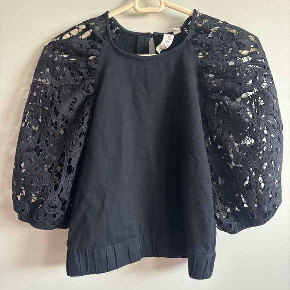 Tops - Anthropologie Dolan Puff Black Lace Sleeve Top